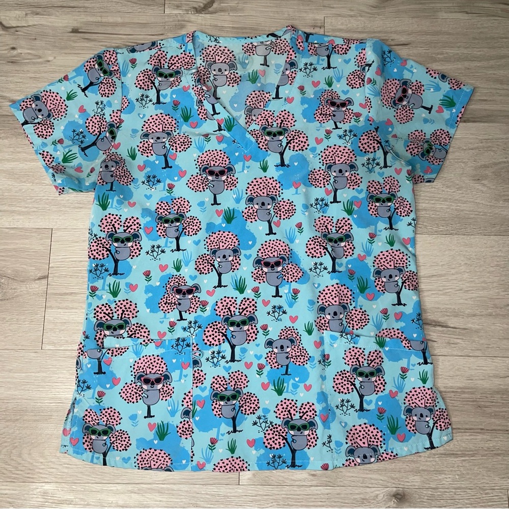 Women’s V-neck Scrub Top M Koala Animal Jungle Pediatric Cartoon Girlhoodcore